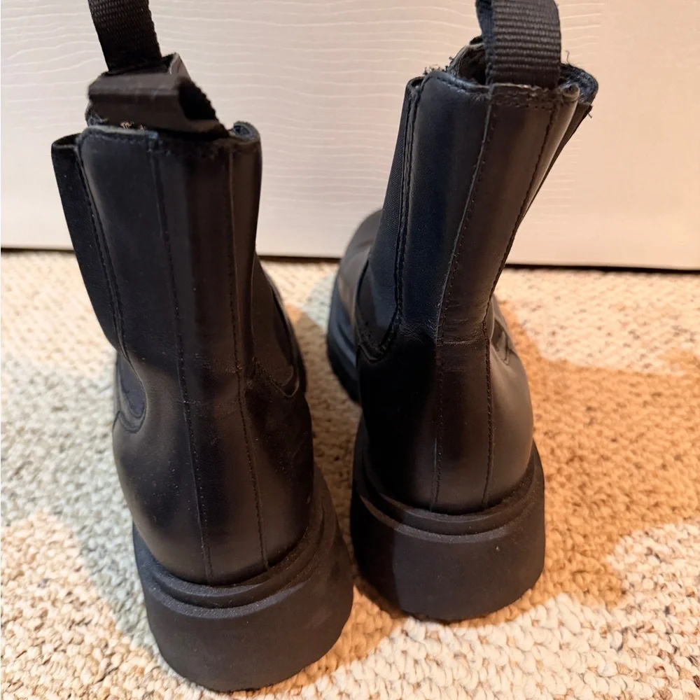 Thursday Boot Co Legend Chelsea Boot Black Leather Women’s Size 8.5 US - Picture 11 of 11